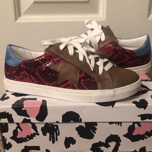 Super cute Red Snake sneakers.